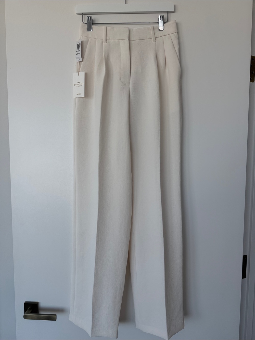NWT Aritzia The Effortless Pant Light Birch Size 4 Tall